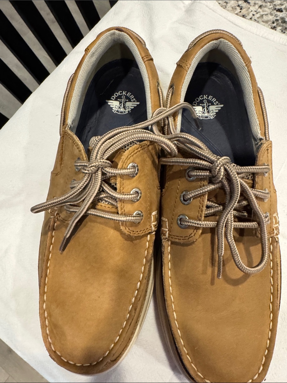 Dockers Men's Tan and Black Leather Boat Shoes